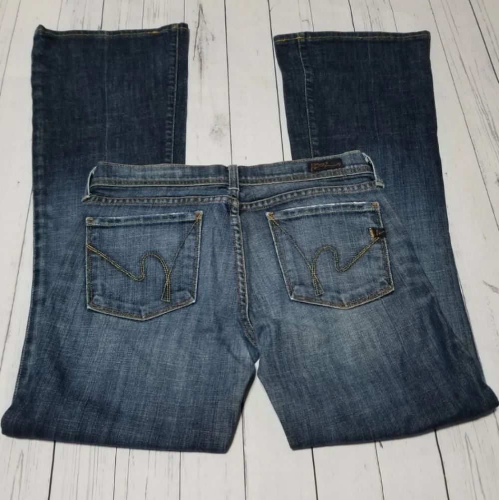 CITIZENS OF HUMANITY Low Waisted Flaired Jeans - Picture 6 of 8